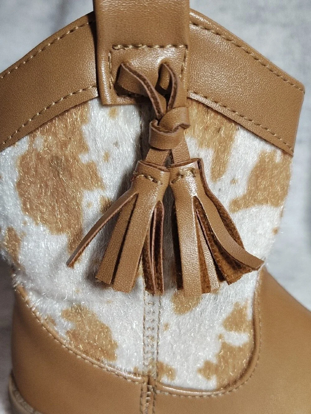 Nicole Miller New York Kids Tassel Western Booties in Tan and White